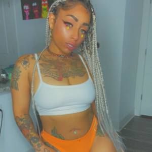 Meet your Posher, Aisha